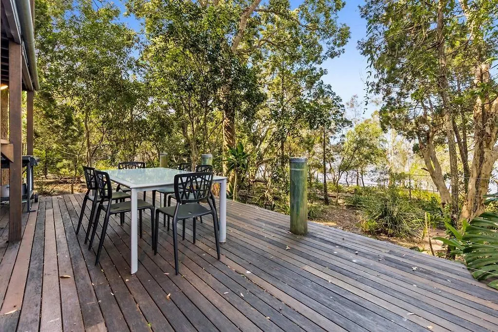 The Jetty Escape Villa Cootharaba Holiday home
